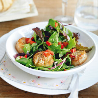 Blattsalat mit Jakobsmuscheln Blattsalat mit Jakobsmuscheln