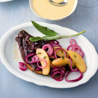 Koteletts mit Zwiebeln Koteletts mit Zwiebeln