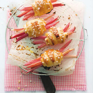 Rhabarber-Blätterteig-Päckchen Rhabarber-Blätterteig-Päckchen