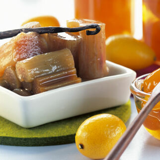 Rhabarberkompott aus dem Ofen Rhabarberkompott aus dem Ofen