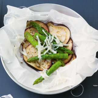 Spargel, Aubergine und Ziegengouda Spargel, Aubergine und Ziegengouda