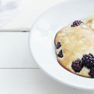 Brombeeren mit Mandelhaube Brombeeren mit Mandelhaube