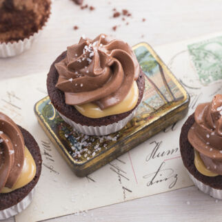 Schoko-Mini-Cupcakes mit Salzkaramell Schoko-Mini-Cupcakes mit Salzkaramell