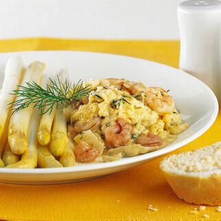 Spargel und Krabbenrührei Spargel und Krabbenrührei