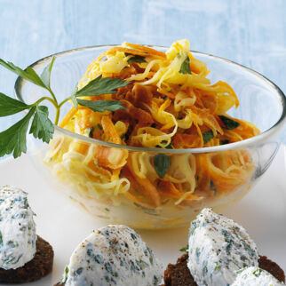 Möhren-Sauerkraut-Rohkost Möhren-Sauerkraut-Rohkost