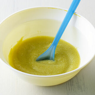 Kartoffel-Gurken-Brei mit Pute Kartoffel-Gurken-Brei mit Pute