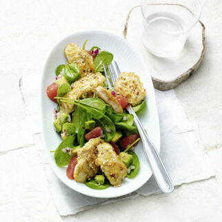 Avocadosalat mit Sesamhuhn