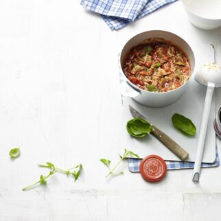 Tomatensuppe mit Thunfisch Tomatensuppe mit Thunfisch