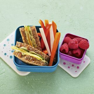 Omelett-Gurken-Sandwich Omelett-Gurken-Sandwich