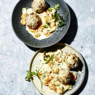 Lauchknödel mit Wurzelgemüsesauce Lauchknödel mit Wurzelgemüsesauce