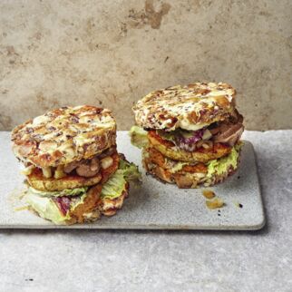 Brezenknödel-Burger Brezenknödel-Burger