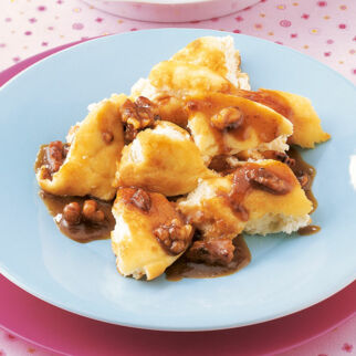 Topfenschmarrn mit Karamell-Pecannüssen