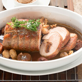 Gefüllter Kalbsbraten auf korsische Art Gefüllter Kalbsbraten auf korsische Art