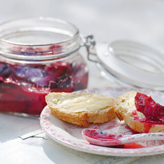 Pflaumenkonfitüre aus dem Ofen Pflaumenkonfitüre aus dem Ofen