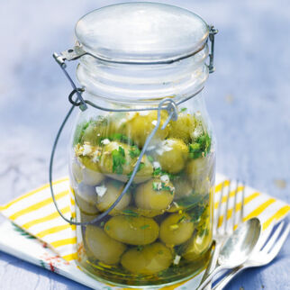 Marinierte Oliven mit Fenchel Marinierte Oliven mit Fenchel