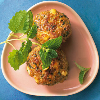 Frikadellen mit Minze & Feta Frikadellen mit Minze & Feta