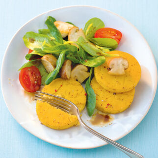 Polenta-Nuss-Taler mit Pilzen Polenta-Nuss-Taler mit Pilzen