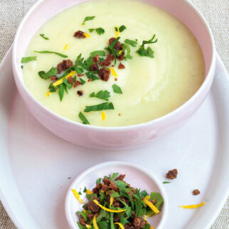 Kohlrabirahmsuppe mit Gremolata