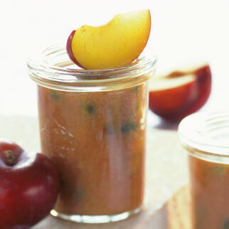 Kaltgerührte Pflaumenkonfitüre Kaltgerührte Pflaumenkonfitüre