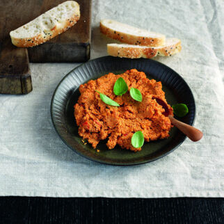 Tofu-Tomaten-Aufstrich Tofu-Tomaten-Aufstrich