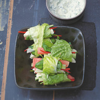 Salatröllchen mit Melone Salatröllchen mit Melone