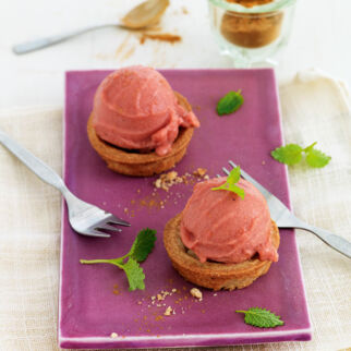 Zimttarteletts mit Bratapfelsorbet Zimttarteletts mit Bratapfelsorbet