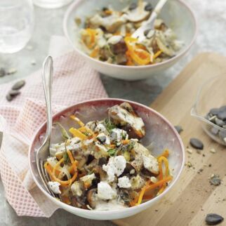 Gemüsenudeln mit Ziegenkäsesauce Gemüsenudeln mit Ziegenkäsesauce