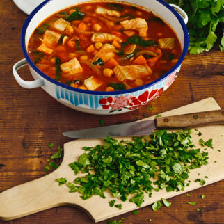 FISCHEINTOPF MIT KICHERERBSEN FISCHEINTOPF MIT KICHERERBSEN