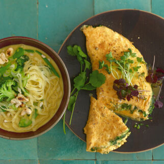 Grünes Asia-Omelett Grünes Asia-Omelett