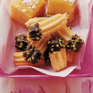 Spritzkuchen mit Schokolade und Pistazien Spritzkuchen mit Schokolade und Pistazien