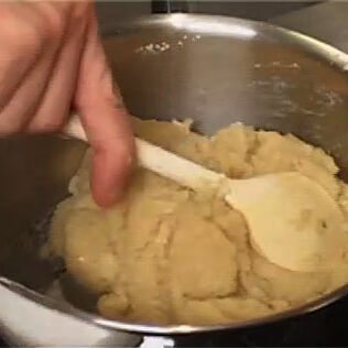 Brandteig einfach und richtig herstellen Brandteig einfach und richtig herstellen