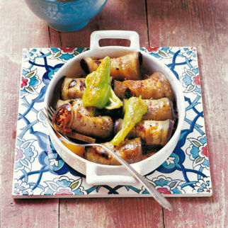 Auberginenröllchen mit Hackfleischfüllung Auberginenröllchen mit Hackfleischfüllung