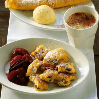 Kaiserschmarrn mit Zwetschgenröster Kaiserschmarrn mit Zwetschgenröster