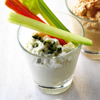 Rohes Gemüse mit Gorgonzola-Dip Rohes Gemüse mit Gorgonzola-Dip