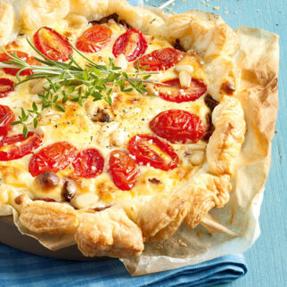 Tomaten-Tarte mit Ziegenkäse Tomaten-Tarte mit Ziegenkäse