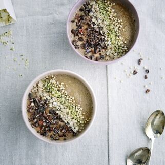 Schokoladige Birnen-Smoothie-Bowl Schokoladige Birnen-Smoothie-Bowl