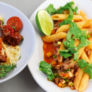 Penne mit gehackter Ente und Koriander Penne mit gehackter Ente und Koriander