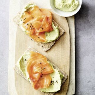 Knäckebrot-Edamame-Räucherlachs_2 Knäckebrot-Edamame-Räucherlachs_2