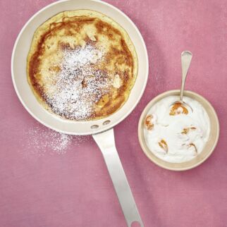 Riesenpancake mit Fruchtquark Riesenpancake mit Fruchtquark
