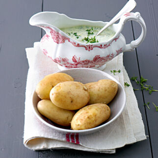 Pellkartoffeln mit Grüner Sauce Pellkartoffeln mit Grüner Sauce