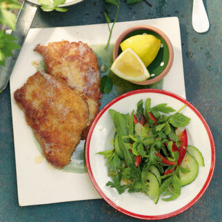 Kräutersalat mit Piccata Kräutersalat mit Piccata