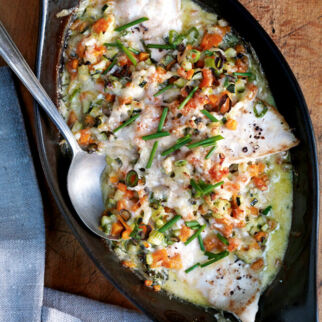 Überbackene Hähnchenschnitzel mit Gorgonzola-Gemüse Überbackene Hähnchenschnitzel mit Gorgonzola-Gemüse