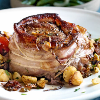 Gefülltes Filet im Speckmantel Gefülltes Filet im Speckmantel