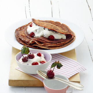Schwarzwälder-Kirsch-Pfannkuchen Schwarzwälder-Kirsch-Pfannkuchen