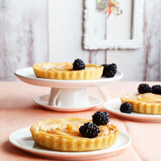 Mini-Quittentartes mit Rosenwassersirup Mini-Quittentartes mit Rosenwassersirup