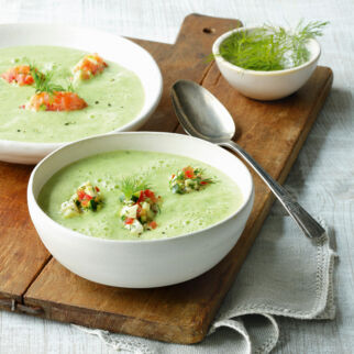 Zucchinicreme mit Mozzarella-Tatar