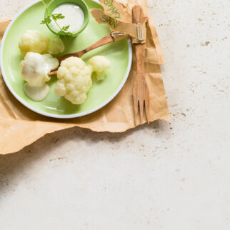 Blumenkohl mit Käse-Béchamel-Sauce Blumenkohl mit Käse-Béchamel-Sauce