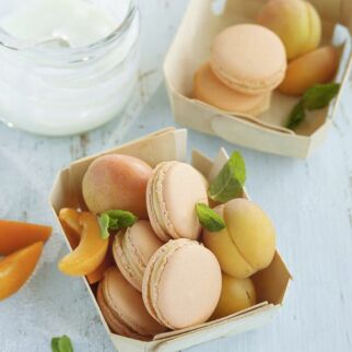 Aprikosen-Joghurt-Macarons
