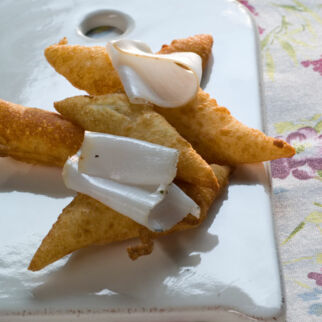 Frittierte Teigstücke Frittierte Teigstücke