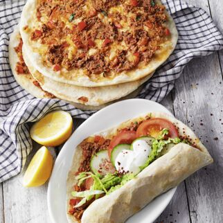 Türkische Pizza Türkische Pizza